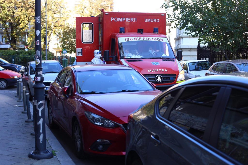 A murit primul român infectat cu Covid-19, care nu a mai avut loc la ATI! Un bărbat din Mediaș a decedat, așteptând să se elibereze un pat în orice spital