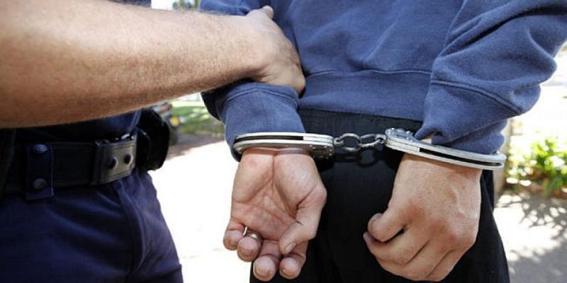 Caz șocant la Craiova. Un agresor sexual s-a dezbrăcat în fața unei angajate a hotelului în care era cazat. Bărbatul a fost reținut de poliție