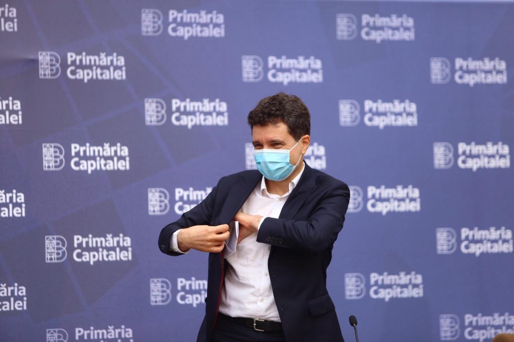 STS și Ministerul Sănătății pregătesc un sistem de monitorizare a pacienților COVID-19. Primarul Capitalei, Nicuşor Dan: „Am putea băga carantină locală, dar e prematur”