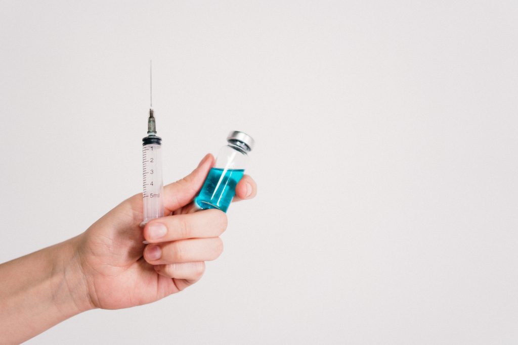 Progresele actuale în descoperirea unui vaccin anti-COVID. Care sunt vaccinurile cu cele mai mari șanse de reușită