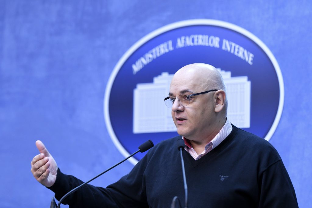 Raed Arafat, despre regulile de Revelion: „Regula orei 23.00 rămâne valabilă! / Se poate dansa în casă, dar în restaurante nu este permis”