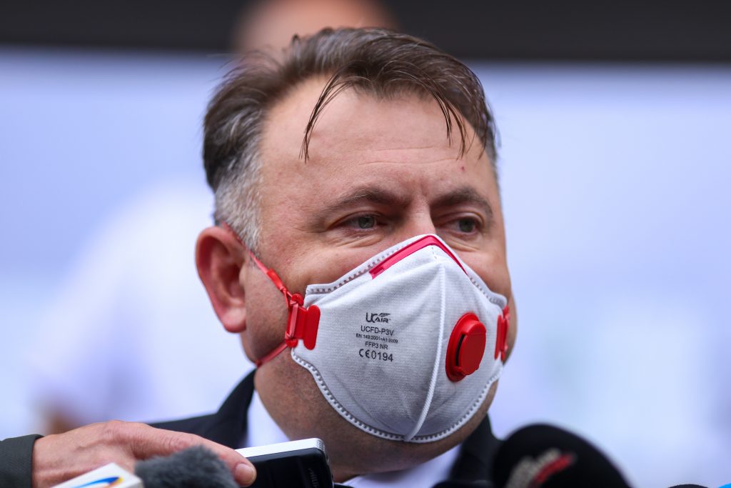 Câți invitați putem avea la petrecerile de Sărbători: Anunțul făcut de Nelu Tătaru