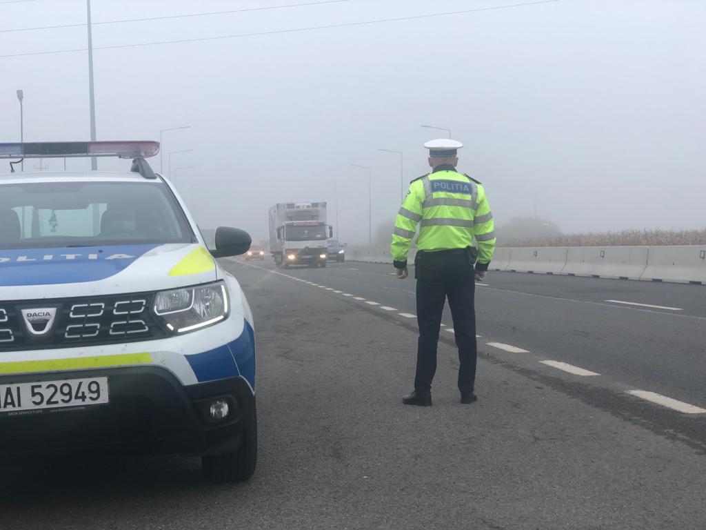 Un șofer beat și-a început minivacanța de 1 Decembrie cu dosar penal. Ce au făcut polițiștii după ce le-a oferit 8.000 de lei