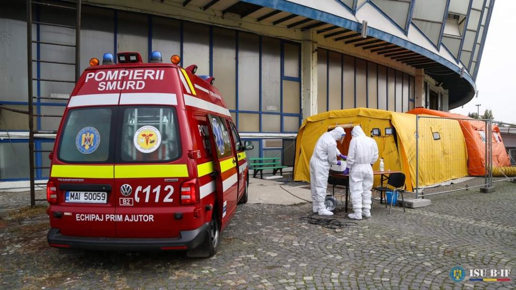 Nou-născut abandonat într-o pungă, găsit pe o stradă din sectorul 3. Bebelușul, cu semne vitale, a fost transportat la Spitalul „Marie Curie”