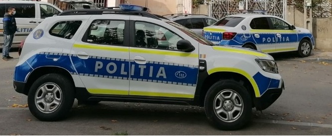 Polițiștii din București au tras focuri de armă pentru prinderea unui șofer. A fost oprit după o cursă în viteză abia la ieșirea din oraș