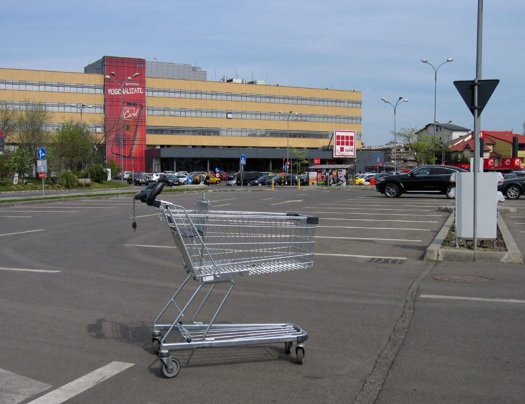 Accesul în mall-uri se va face doar cu certificat verde, din 25 noiembrie 2021. Ce alte restricții vor intra în vigoare