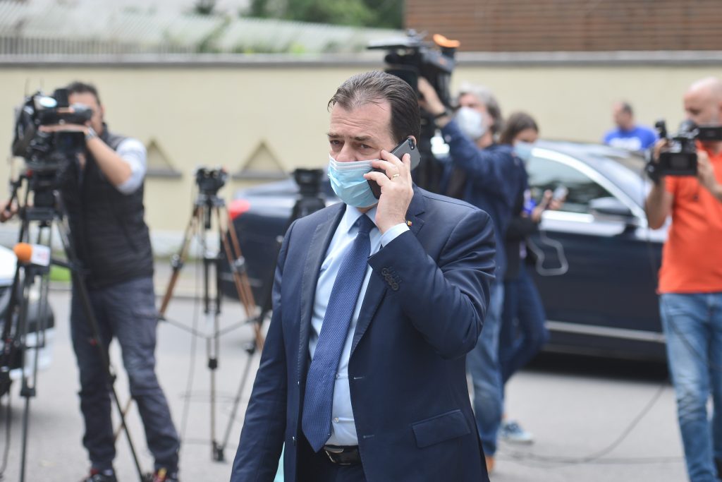 PSD: „Românii datornici, executați silit! Este cadoul lui Orban de Crăciun”