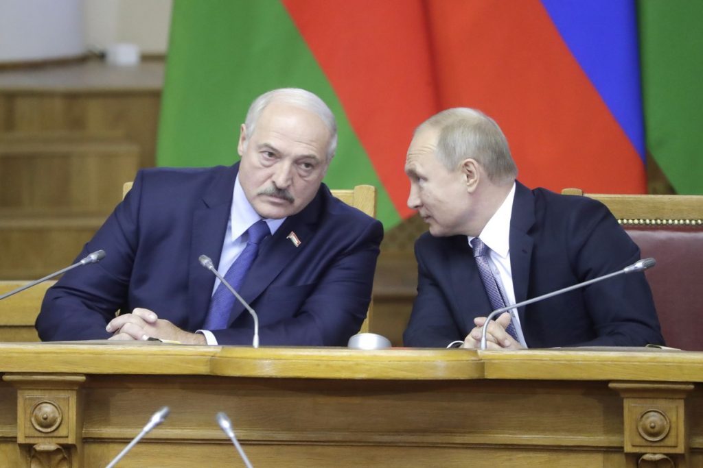 Protestele din Belarus: Lukenșenko dă de înțeles că și-ar da demisia după presiunile făcute de Putin!