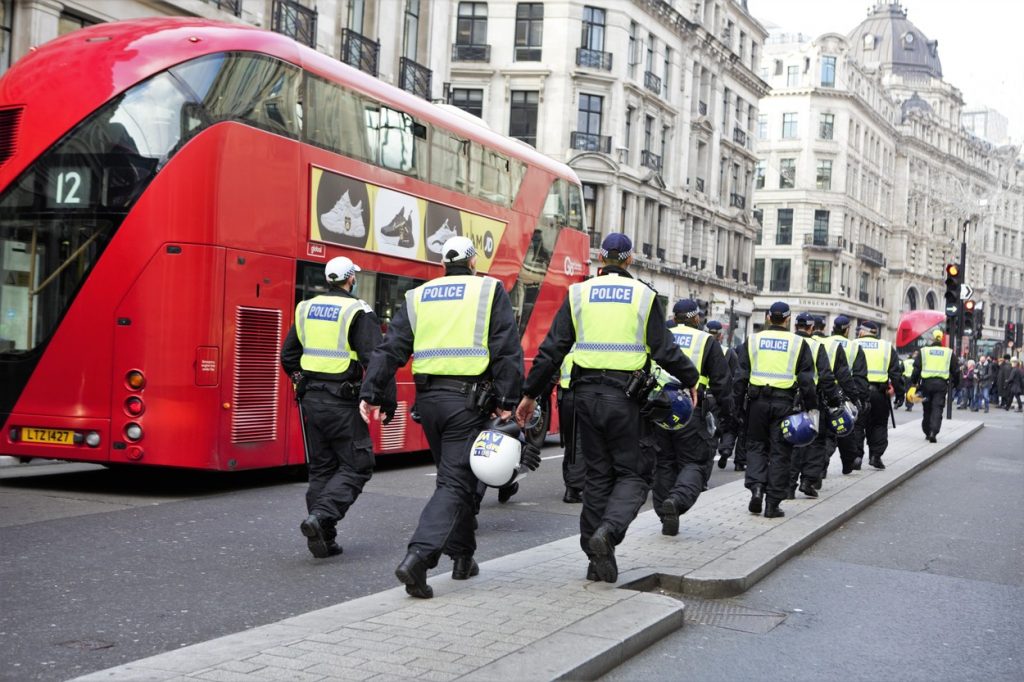Poliția a arestat 155 de persoane la Londra în timpul unor proteste față de restricțiile pentru limitarea numărului de cazuri de COVID-19