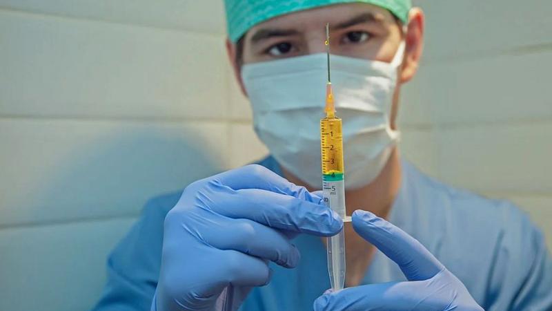 Ce nu au voie sa facă rușii vaccinați anti-Covid, aproape două luni. Medicii le recomandă să se abțină