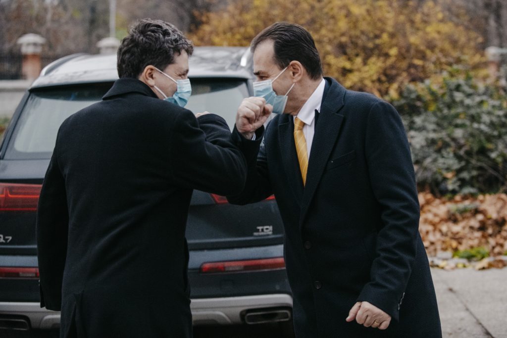 ALEGERI PARLAMENTARE 2020. Nicușor Dan s-a întâlnit cu Ludovic Orban la sediul central al PNL