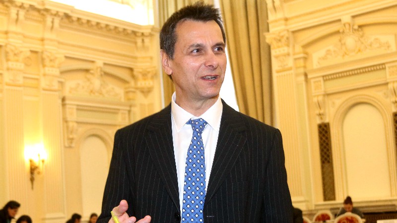 Breaking news. Fostul candidat la Președinție, Bogdan Stanoevici, internat în stare gravă! “Este intubat!” (EXCLUSIV)