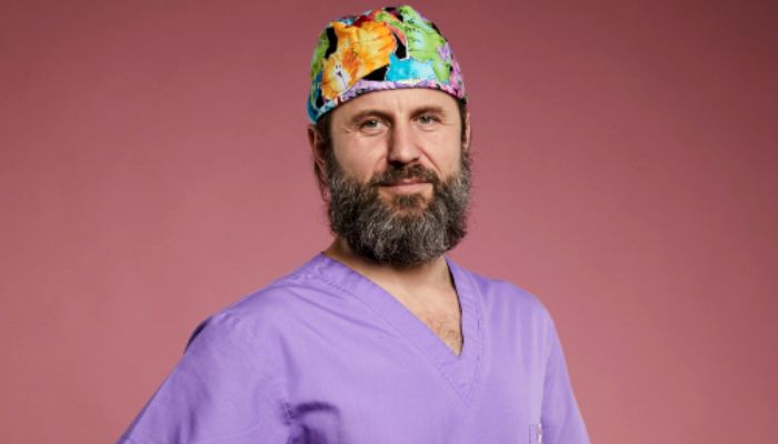 Condamnat pentru ucidere din culpă, medicul estetician Călin Doboș a încercat să fugă din România. A fost prins la Vama Nădlac