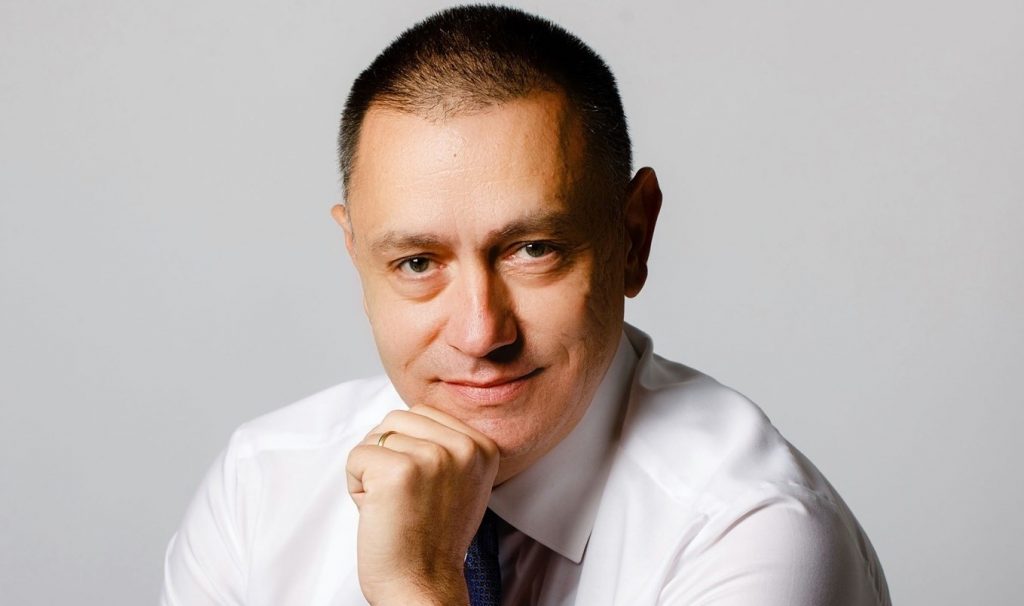 Mihai Fifor și ”Anul COVID” al Educației din România: ”Pe cei de la PNL, de la USR Plus și de la UDMR îi interesează doar ciolanul și ignoră faptul că s-au pierdut deja două semestre”