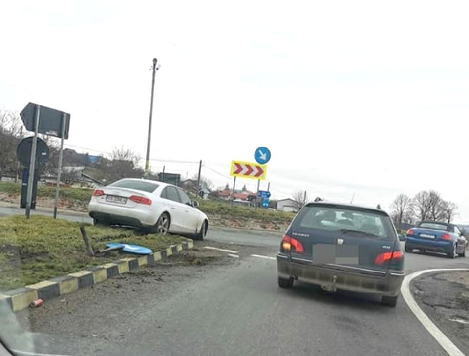 „Dacă scrii ceva de rău, te împușc!” Polițist „mangă” din Vaslui, către un coleg de la Rutieră, după ce a comis un accident