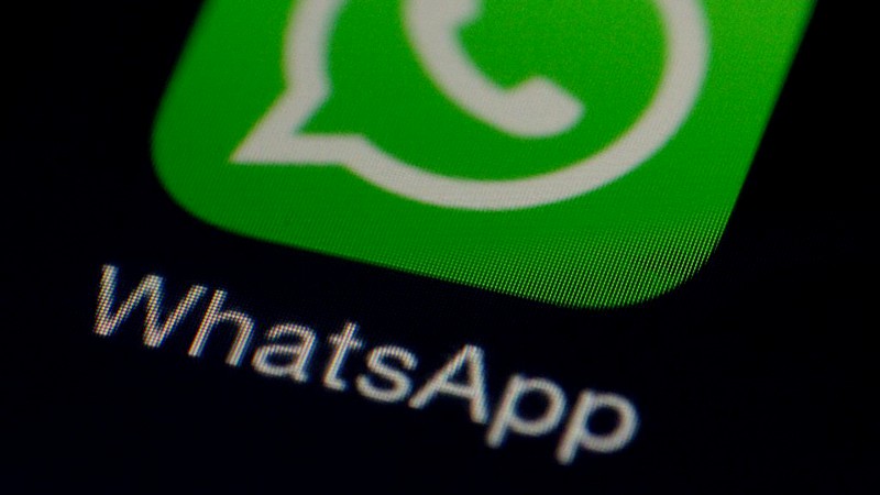 Înșelătorie pe WhatsApp, în perioada sărbătorilor de iarnă: „Bună, ți-am trimis un cod din greșeală, ai putea să-l trimiți înapoi?”