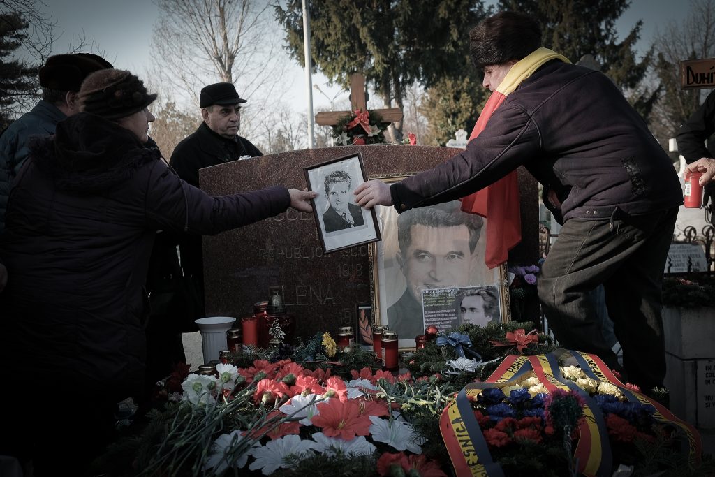 31 de ani de la Revoluție. Nostalgicii care îl plâng pe Nicolae Ceaușescu: „Nu se mai naște om ca el. Dacă mai trăia eram ca în America” (EXCLUSIV)