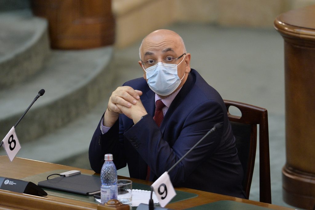 8 ȘTIRI DE LA ORA 8. Raed Arafat, după tragedia de la „Matei Balș”: „Sistemul a funcționat bine. Au venit zeci de medici de acasă chemați, nu au zis un cuvânt…”