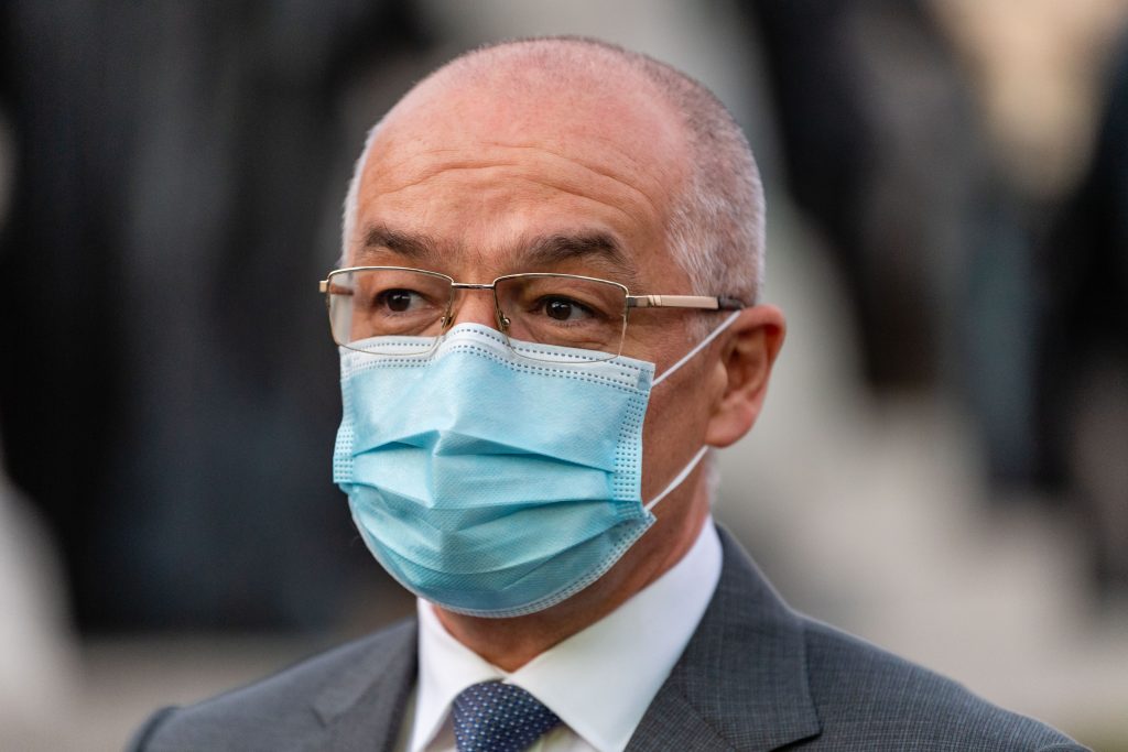 Emil Boc, revoltat de cum se calculează rata de incidență: „Incorectitudinea criteriilor de la nivel național omoară economia Clujului. Experții din sănătate trăiesc cu capul în nori”