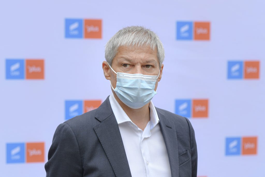 Reacția lui Cioloș după ce Nicușor Dan a decis să susțină PNL la parlamentare: „Alegătorii vor taxa cum vor crede de cuviinţă astfel de mişcări politice”
