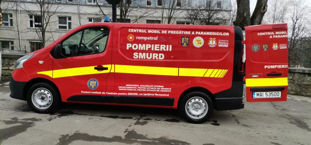 Un copil a căzut în groapa săpată pentru o conductă de apă caldă, pe o stradă din Sectorul 1 al Capitalei