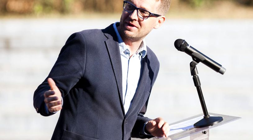 Dominic Fritz a intrat în izolare după ce viceprimarul Timișoarei și secretarul general al instituției s-au infectat cu COVID-19