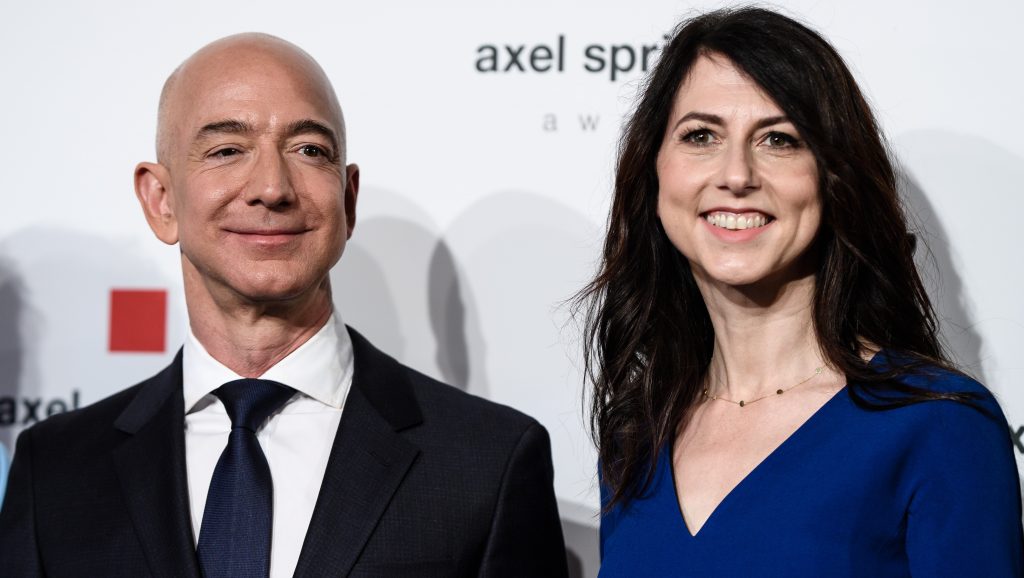 Fosta soţie a lui Jeff Bezos a donat peste 4 miliarde de dolari în 4 luni