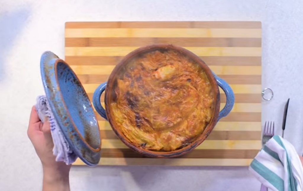 Rețete de Crăciun. Cum să gătești salată de beouf, piftie și sarmale