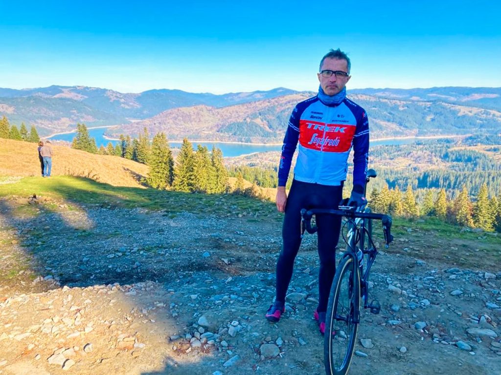 Europarlamentarul Dragoș Benea, victima unui accident rutier, în timp ce se deplasa cu bicicleta