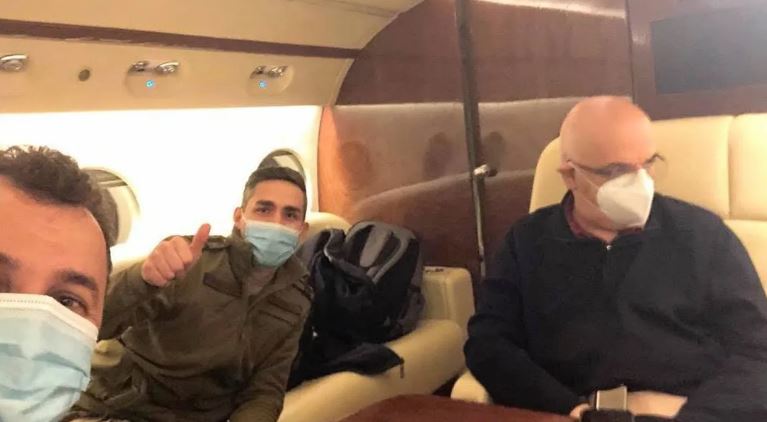 Vaccinul anti-COVID ajunge în România, în prima zi de Crăciun. Raed Arafat și Valeriu Gheorghiță au plecat spre Arad. FOTO