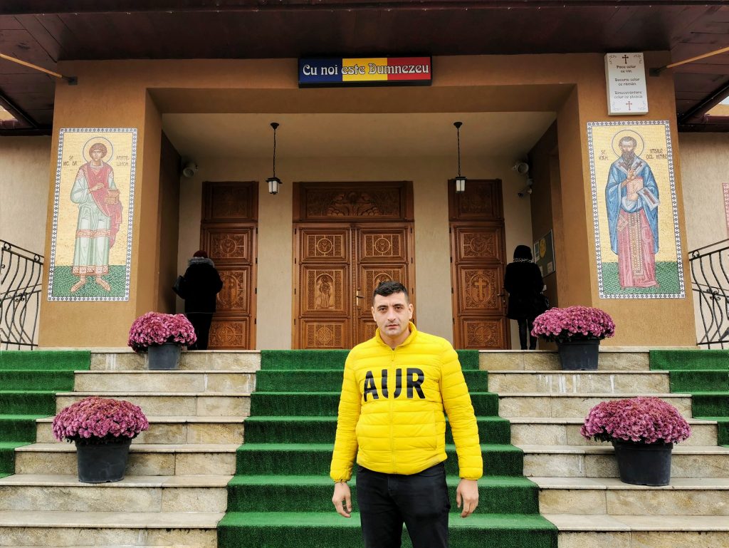 Lovitură pentru George Simion! Un lider al rromilor îl acuză că și-a însușit acronimul AUR