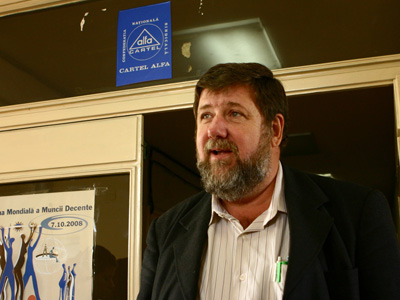 Sindikati grozijo s splošno stavko, če vlada ne upošteva njihovih rešitev