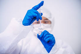 Primul caz de reinfectare cu SARS-CoV-2, înregistrat în Spania. Pacienta a dezvoltat o formă mai agresivă a bolii, în cea de-a doua fază