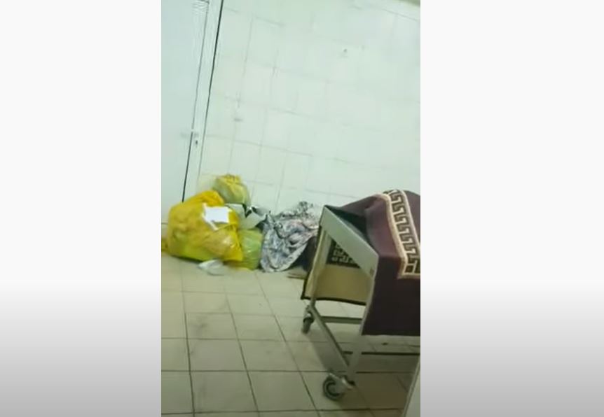 Imagini revoltătoare la morga spitalului din Horezu. „E ca în filmele de groază! Fiecare îşi ia mortul care vrea”