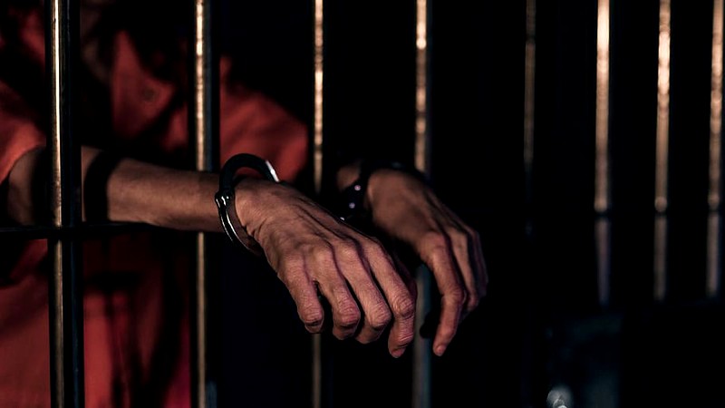 Primul român condamnat la închisoare pentru zădărnicirea combaterii bolilor! Ce sentință a primit din partea magistraților de la Judecătoria Buzău
