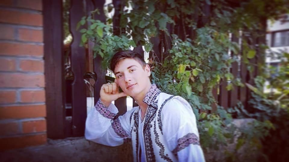 Ce s-a ales de Marian, copilul de suflet al lui Gigi Becali. Băiatul a fost salvat de la moarte de două surori