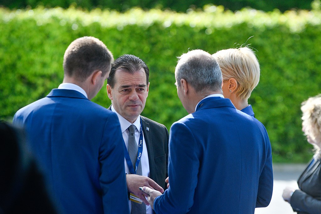 PNL începe negocierile pentru o majoritate în Parlament. Cu cine discută Orban și Cîțu