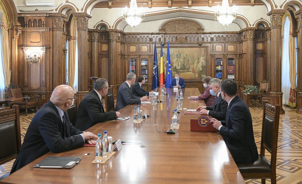 Președintele convoacă o nouă ședință de lucru pentru gestionarea pandemiei de COVID-19