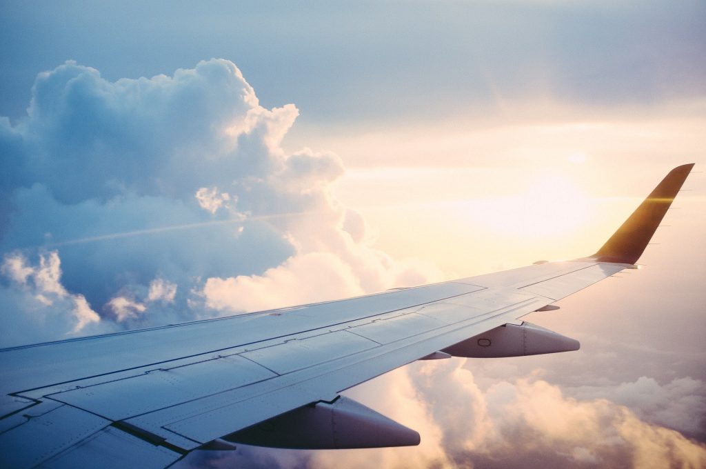 O companie aeriană low-cost va lansa 10 noi rute către destinații de vacanță, din București și Cluj-Napoca. Care sunt acestea și de când vor fi operate cursele