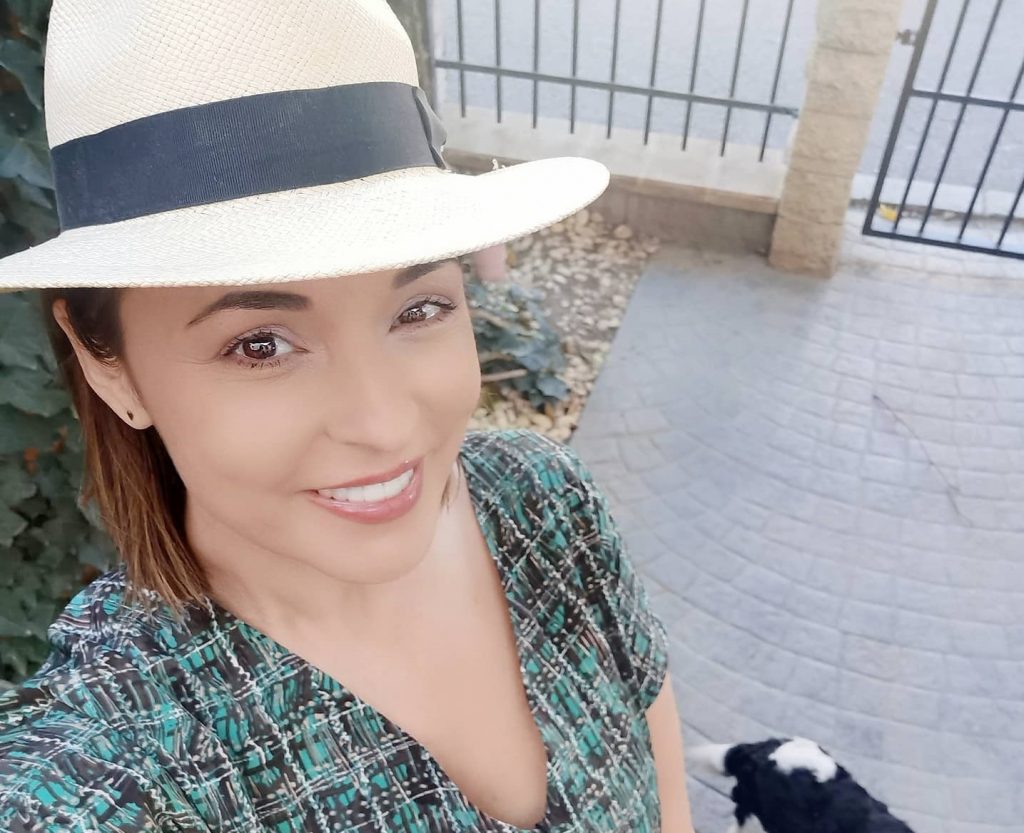 Andreea Marin, de ziua ei: „Da, viața s-a dovedit a fi un drum sinuos, cu destule piedici, cu umbre dincolo de lumina reflectoarelor” / GALERIE FOTO cu îndrăgita brunetă la 46 de ani