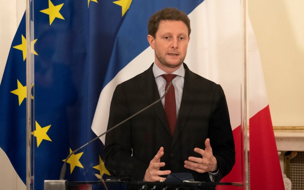 Franța s-ar putea opune prin veto unui eventual acord comercial UE-Marea Britanie