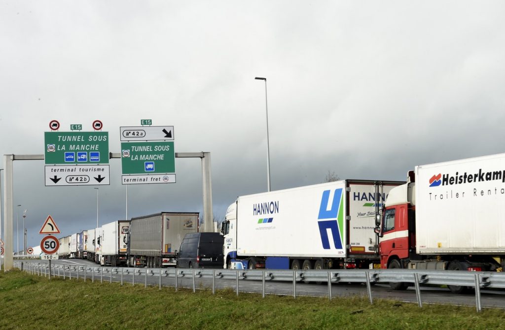 Reuters: Marea Britanie, bolnavul Europei. Regatul, izolat din cauza temerilor privind noua tulpină SARS-CoV-2