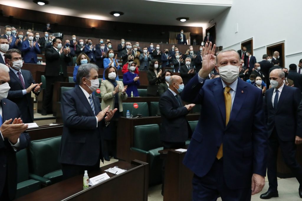 Parlamentul Turciei a început dezbaterile privind un proiect de lege care va spori puterile statului în relația cu ONG-urile