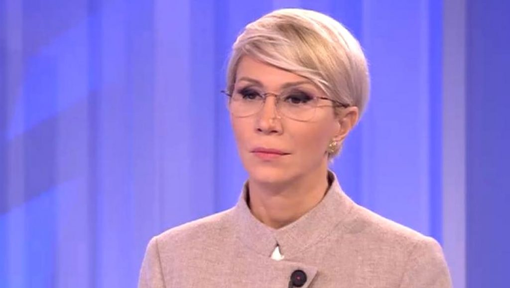 Raluca Turcan, promisiuni la preluarea mandatului. Ministrul Muncii anunță creșterea salariului minim în 2021!