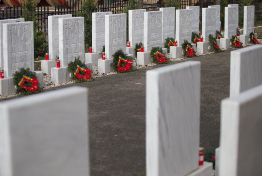 În amintirea martirilor: Canalul în care a fost aruncată și ascunsă cenușa a 43 de cadavre la Revoluție, din ordinul Elenei Ceaușescu (FOTOREPORTAJ)