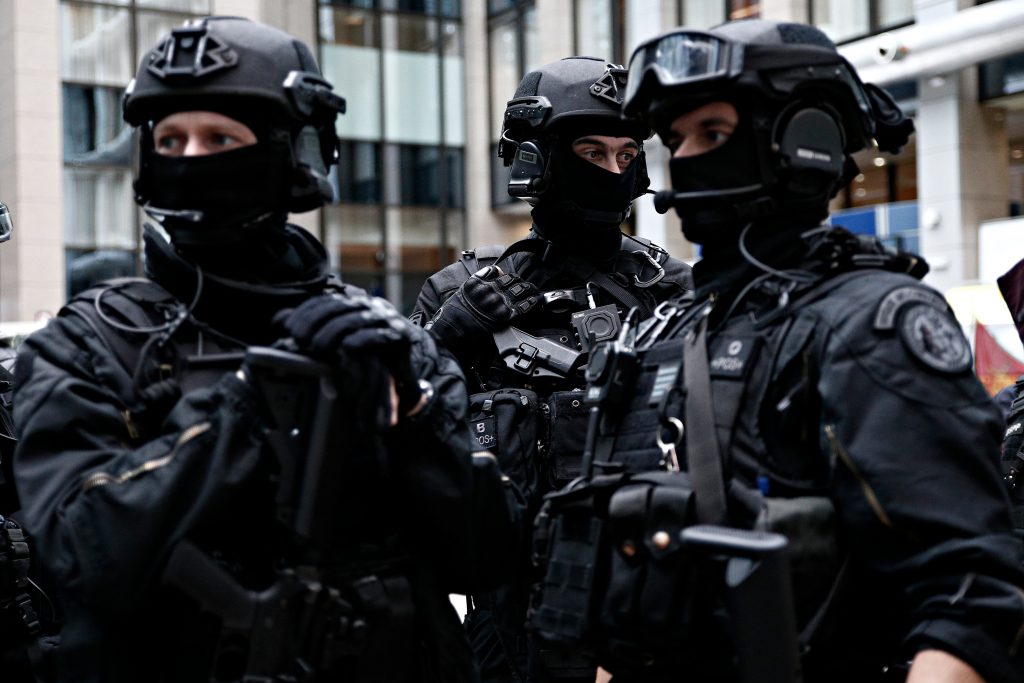 Un fost spion al MI6 avertizează: Gruparea Stat Islamic pregătește atacuri de Crăciun în Europa