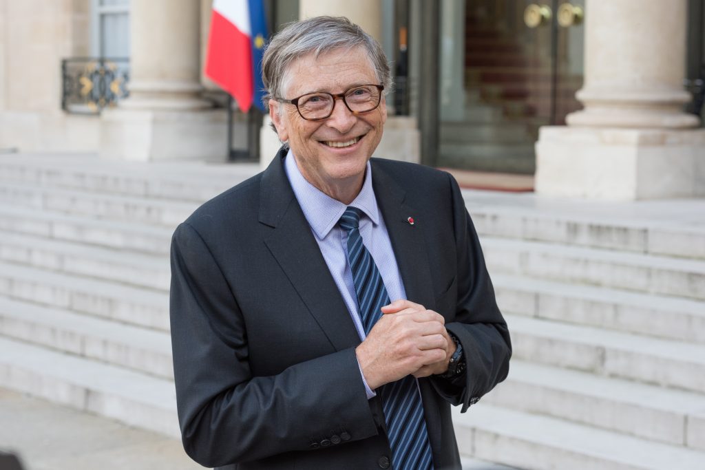 Investiții. Fundația lui Bill Gates a vândut acțiunile deținute la Alibaba, Uber și Apple. Finanțează în schimb o platformă software