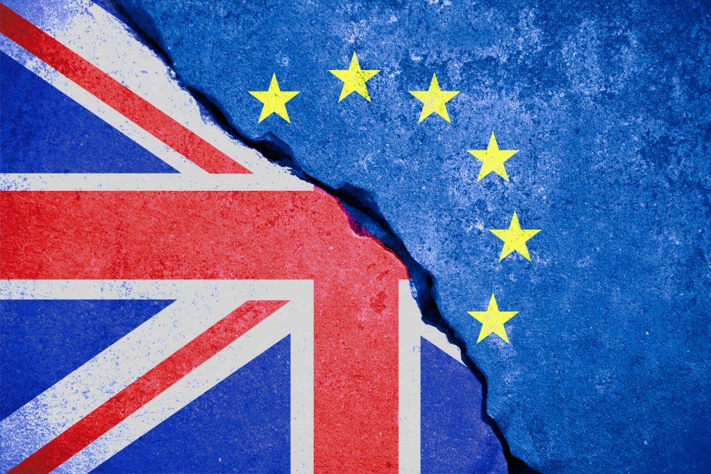Marea Britanie elimină din legislația internă trei articole contestate de UE