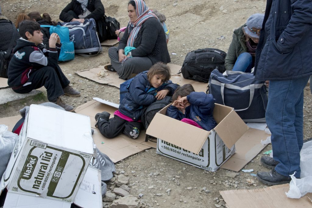 UE și Grecia au semnat un acord pentru construirea unei noi tabere pentru migranți în insula Lesbos