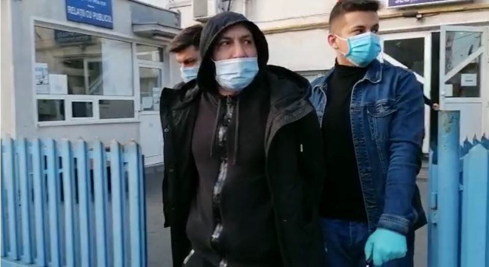 Lider al unui temut clan din Capitală, reținut după ce ar fi bătut și jefuit mai multe femei